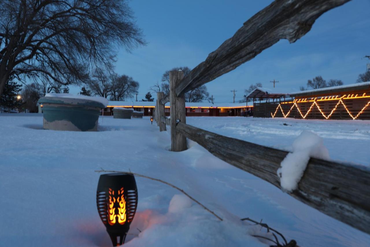 Raine Motel Valentine Extérieur photo