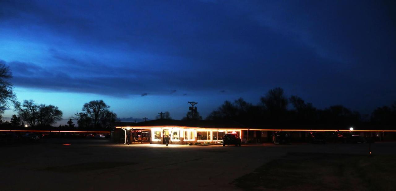 Raine Motel Valentine Extérieur photo